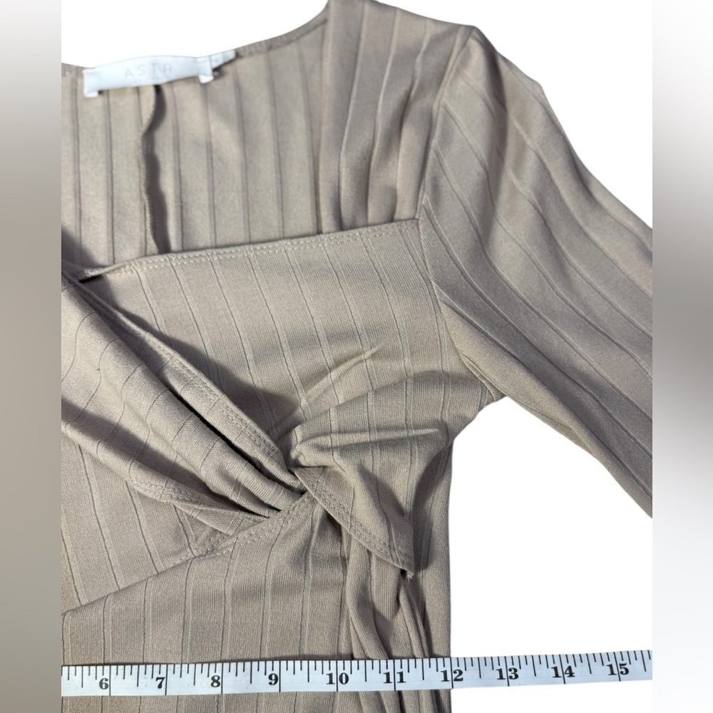 Astr The Label Twist Front Long Sleeve Midi Oatmeal Small Anthropologie - Picture 10 of 12